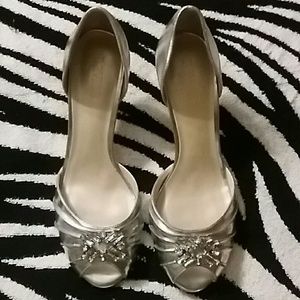 Summer Clearance Sale! David Bridal Silver Shoes Size 10M